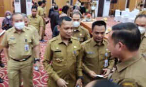 Ikuti rapat perdana, PJ Walikota Pekanbaru Muflihun fokus pada pembenahan Pekanbaru