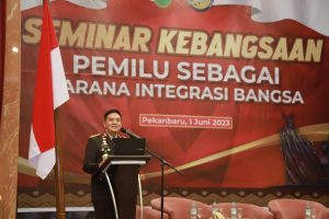 Jadi Keynote Speaker dalam Seminar Kebangsaan, Ini Pesan Kapolda Riau   