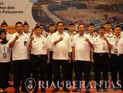 Tingkatkan Aspek Keselamatan Sektor Penyebrangan ,Dirjen Hubdat Kukuhkan 32 Marine Inspekctors  