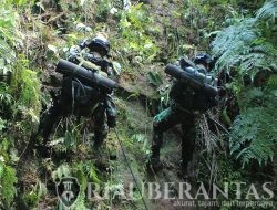 Tingkatkan Kemampuan Tempur Prajurit, Yonif 132/Bima Sakti Laksanakan Latihan Taktis Tingkat Tim Blok Medan Khusus