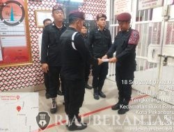 Terapkan SOP, Petugas Pintu Utama Lapas Pekanbaru Lakukan Apel Serah Terima