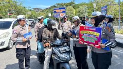 Tim Satgas Preemtif  OPS ZEBRA LK 2024 Edukasi Masayarajat dan Pengendara di Kawasan Taman Kota  