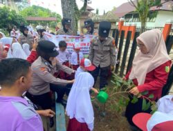 Polwan Polres Kuansing Gelar Green Policing dan Penyuluhan Gerakan Gen Z Cinta Lingkungan di SDN 003 Beringin