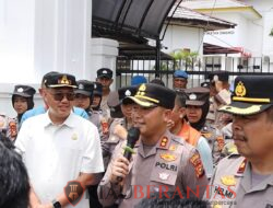 Polres Kuansing Kawal Aksi Damai Aliansi Anak Kuansing (ALIANG) Bersatu di Kejari Teluk Kuantan