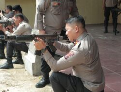 Kapolres Kuansing Pimpin Pengecekan dan Pengujian Senjata Api untuk Kesiapan Personel