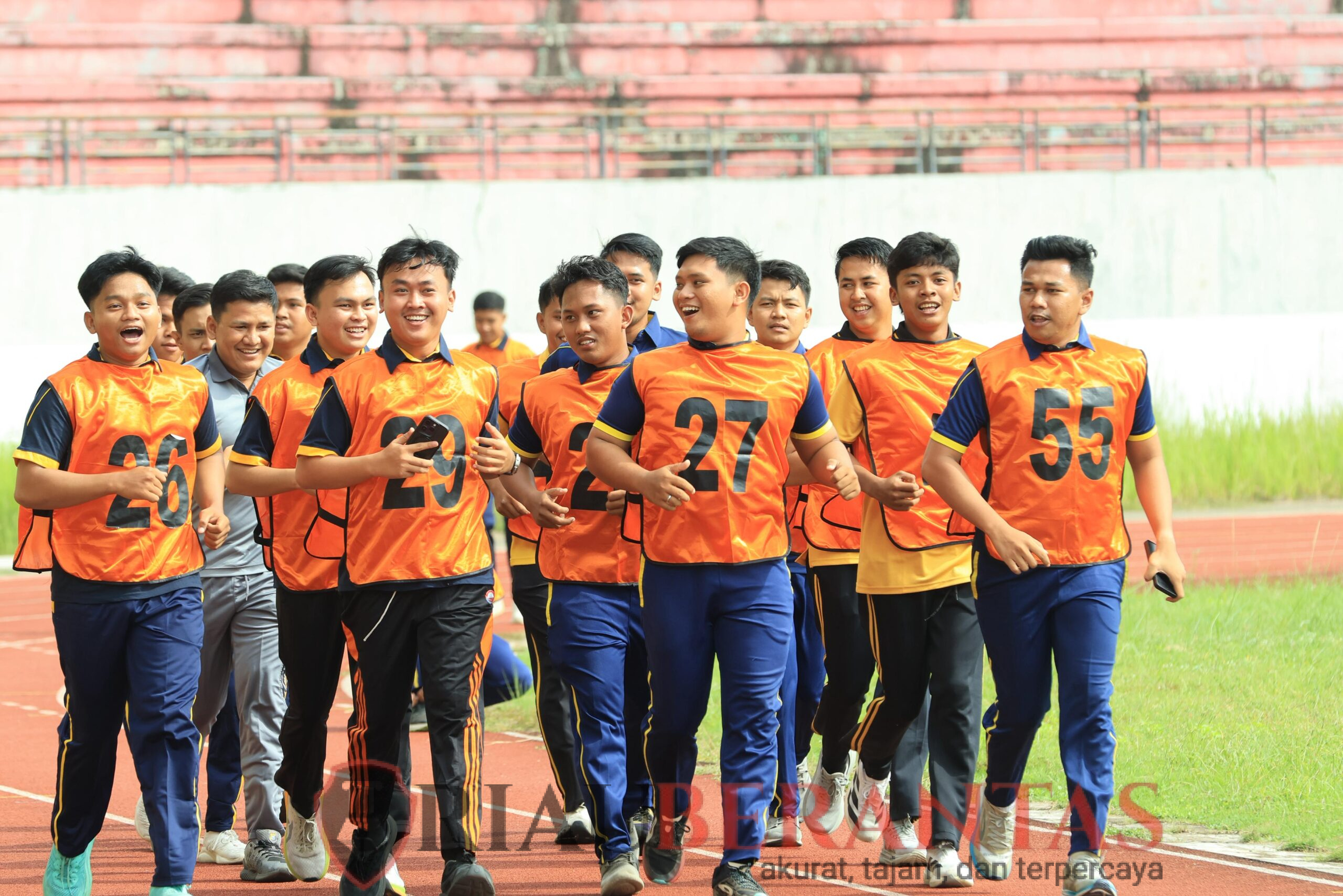 Personel Polres Kuantan Singingi Laksanakan Kesemaptaan Jasmani Semester II Tahun 2025