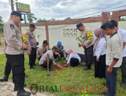 Polres Kuansing Laksanakan Penanaman Pohon Serentak Dukung Program Unggulan Kapolda Riau “Green Policing”