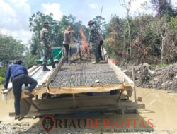 Polres Kuansing dan TNI Hantam PETI di Sungai Geringging, Lima Rakit Dibakar