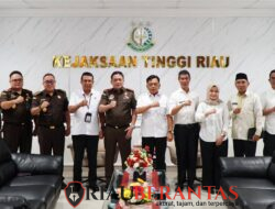 Perkuat Sinergitas Bidang Hukum, Bupati Meranti Silahturahmi dengan Kajati Riau