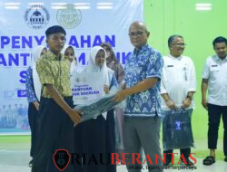 Pekerja Zona Rokan Salurkan Zakat Rp 120 Juta untuk Ratusan Siswa