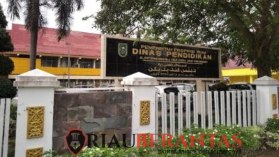 Breaking News! Kejati Riau Geledah Kantor Disdik, Kasus Dugaan Korupsi Smart Board Naik Penyidikan