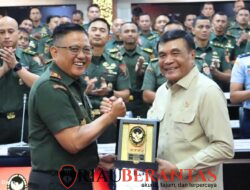 Melalui Gurindam Dua Belas, Menko Polkam Ajak Pasis SeskoAD Menjadi Pemimpin Teladan dan Adil kepada Rakyat
