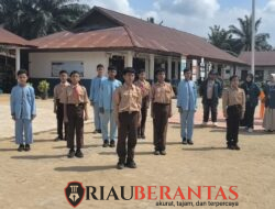 Mahasiswa KKN 145 UMRI Gelar Pelatihan PBB di SMP Negeri 4 Seberida