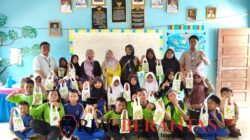 Mahasiswa KKN 145 UMRI Gelar Kegiatan Ecoprint di SD Negeri 022 Sungai Bangkar