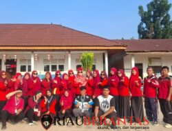 Meriahkan HUT RI ke-81, Mahasiswa KKN 145 Turut Hadir dalam Perlombaan di SMPN 4 Seberida