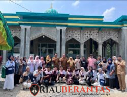 Sinergi Mahasiswa KKN UMRI-UIN dan Tenaga Medis Gelar Cek Kesehatan Gratis di Inhu