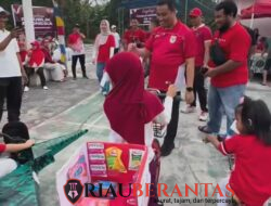 Semarak HUT ke-81 RI, Wawako Pekanbaru Ikuti Gerak Jalan Santai Bersama Warga Sakinah 2