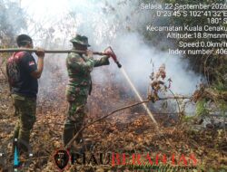 Kodam XIX/Tuanku Tambusai Intensifkan Pemadaman Karhutla di Kuala Cenaku