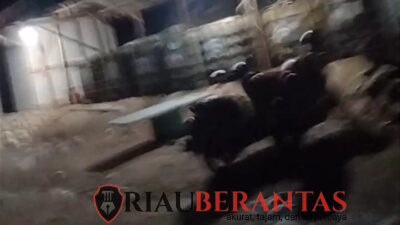 Solar ilegal atau Bisnis Legal? Lapak Mancak Diuji “Jatah Bensin” dan Kedatangan Motor Dinas