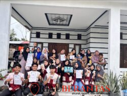 Mahasiswa KKN UMRI Kelompok 32 Ajak Kader Posyandu Sulap Sampah Plastik Jadi Barang Guna