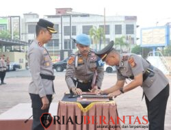 Kapolres Dumai Pimpin Sertijab Tiga Pejabat, Tekankan Adaptasi dan Tanggung Jawab