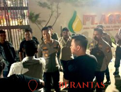 Kapolres Dumai Temui Buruh yang Bertahan hingga Dini Hari, Berupaya Buka Jalan Penyelesaian Sengketa TKBM