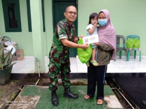 Di Hari Juang Kartika, Kodim 0603/Lebak Korem 064/MY Salurkan Bantuan Kepada Anak Stunting